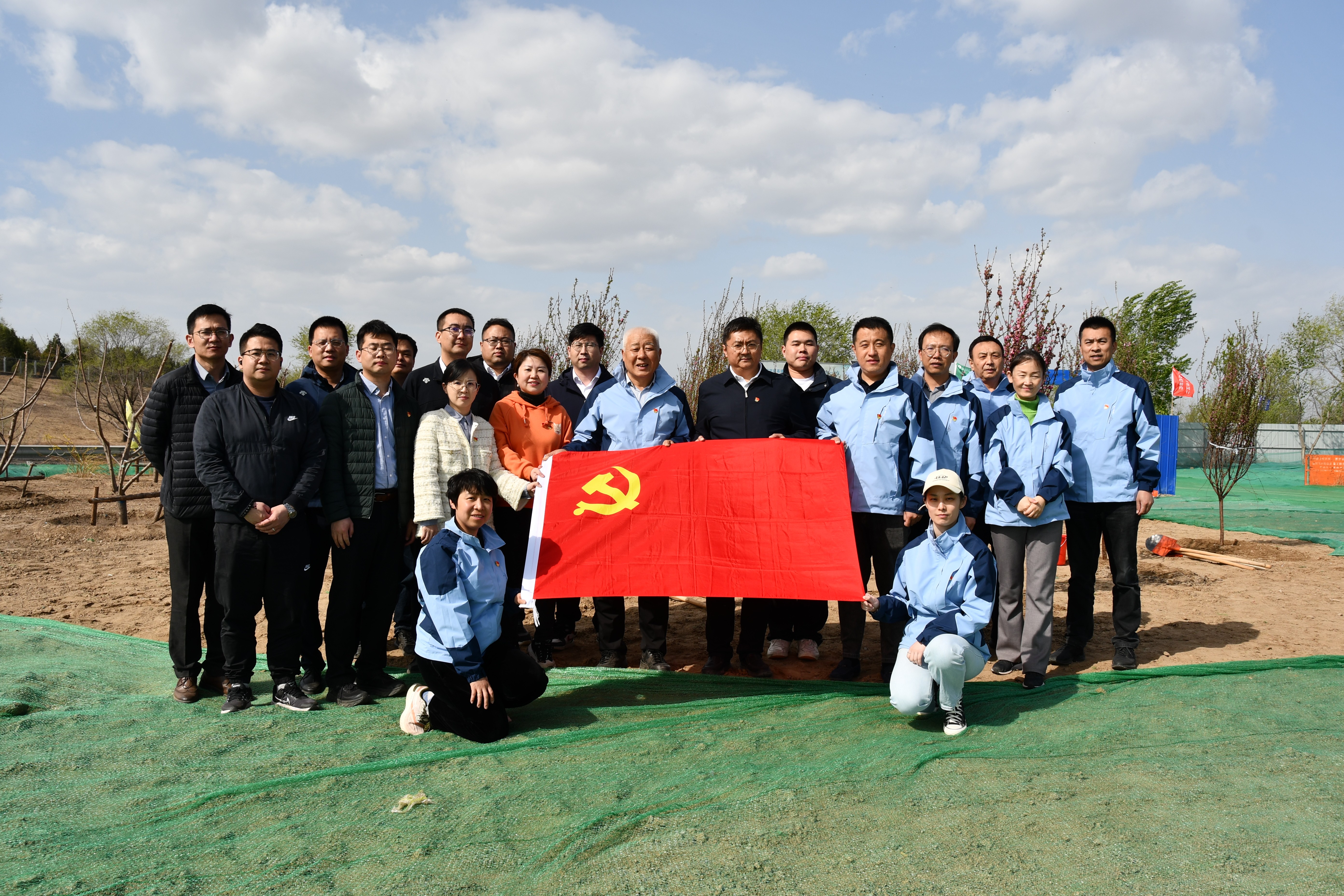 北京分公司黨支部與中交疏?？偛康谌h支部聯(lián)合開(kāi)展“凝聚紅色力量開(kāi)展綠色行動(dòng)”主題黨日活動(dòng)