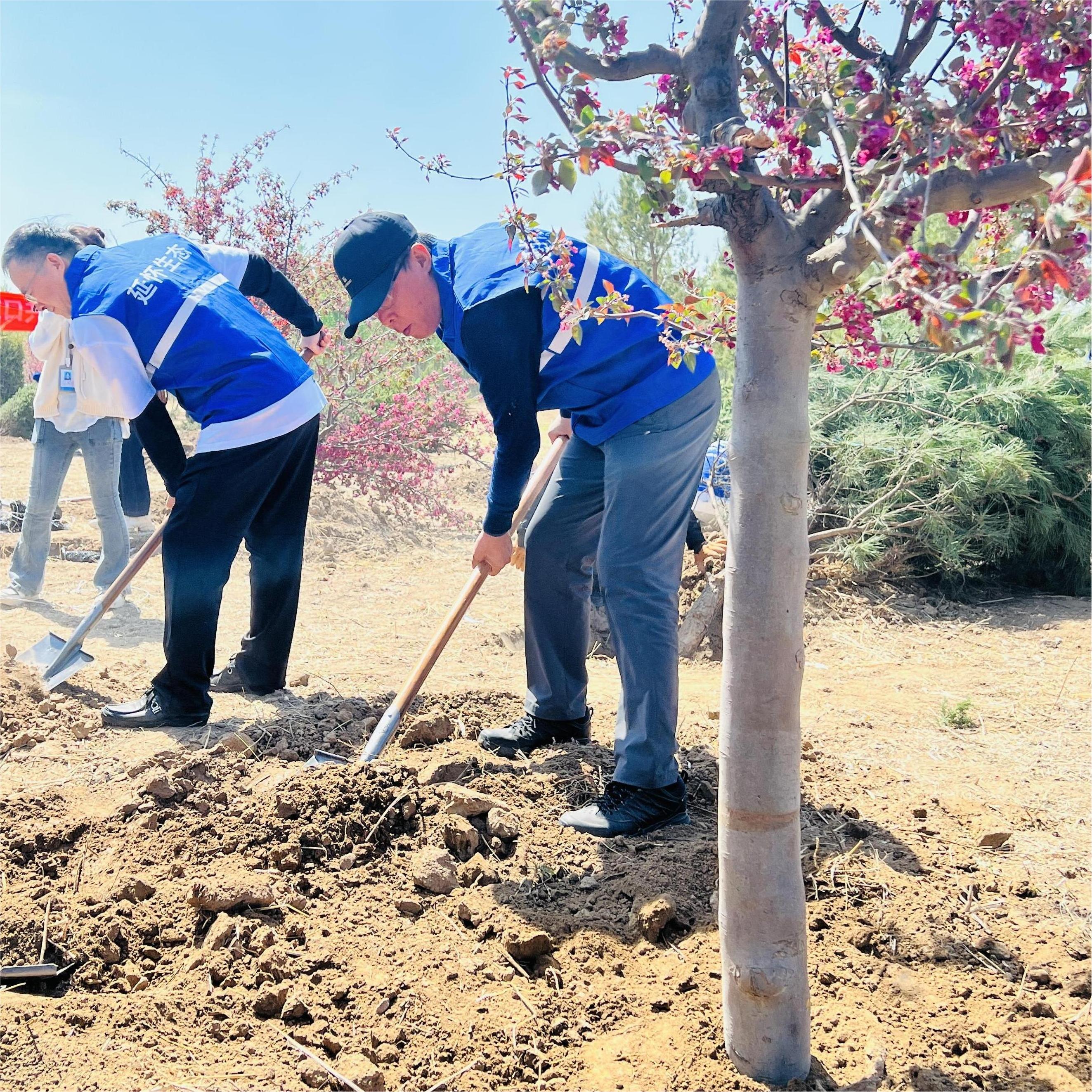 “保護(hù)北京母親河 共建首都水源地”義務(wù)植樹活動在懷來官廳水庫國家濕地公園舉行