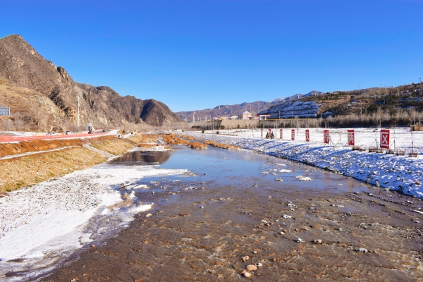 水利部副部長葉建春考察永定河綜合治理與生態(tài)修復(fù)清水河綜合整治工程